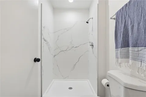 $279,000 | 4511 Headwood Drive, Unit 7, Kansas City, MO 64111