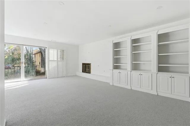 $279,000 | 4511 Headwood Drive, Unit 7, Kansas City, MO 64111