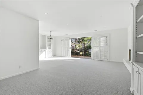 $279,000 | 4511 Headwood Drive, Unit 7, Kansas City, MO 64111