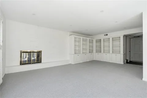 $279,000 | 4511 Headwood Drive, Unit 7, Kansas City, MO 64111