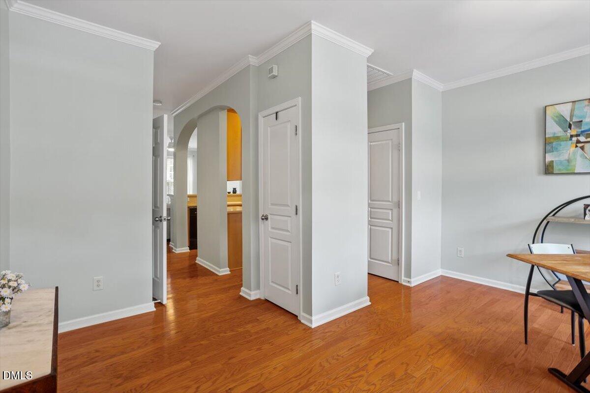 7837 Spungold Street Raleigh, NC 27617 - Photo 4 of 33 7837 Spungold - Entry