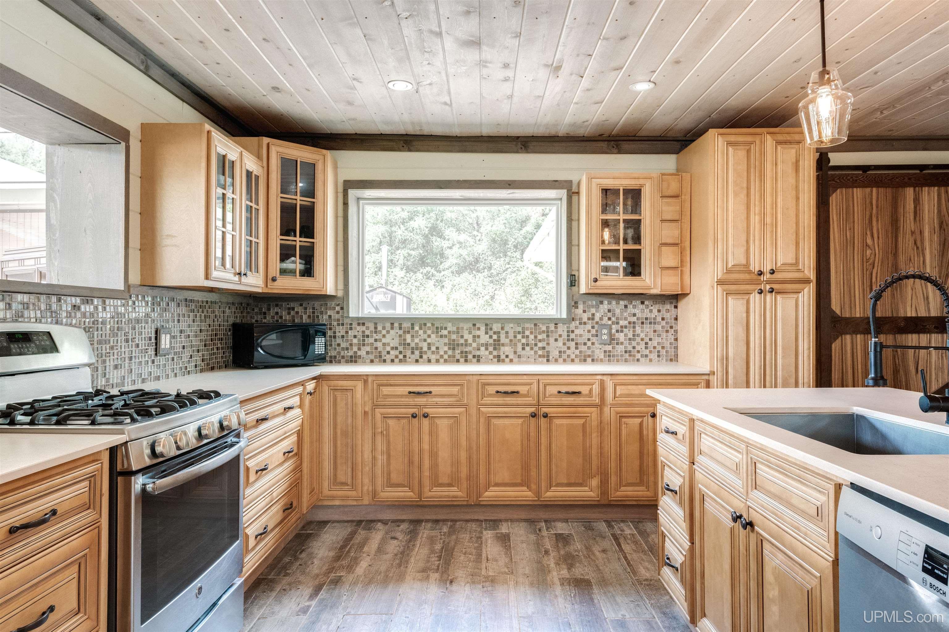 6865 Co Road Ishpeming, MI 49849 - Photo 17 of 97