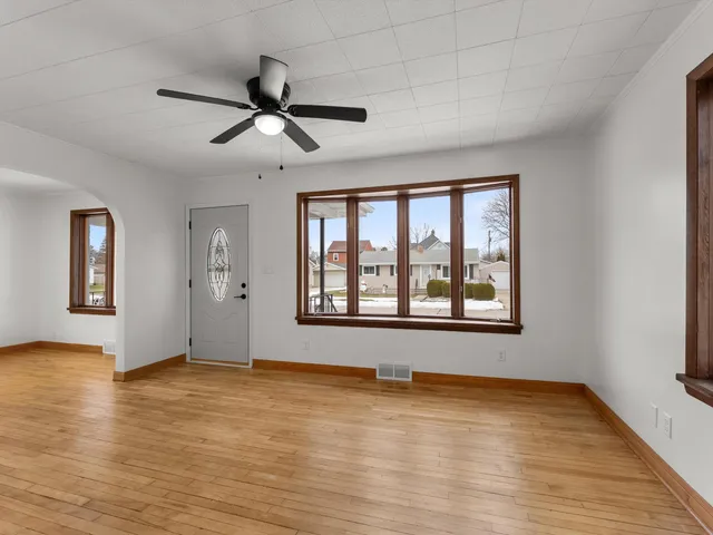 $175,900 | 2323 9th Place, Two Rivers, WI 54241