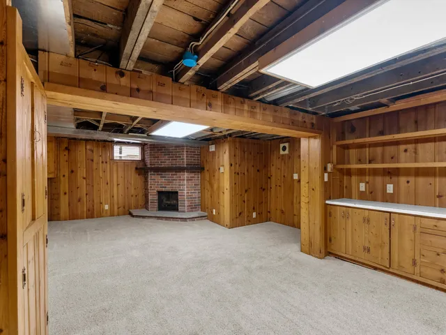 $175,900 | 2323 9th Place, Two Rivers, WI 54241