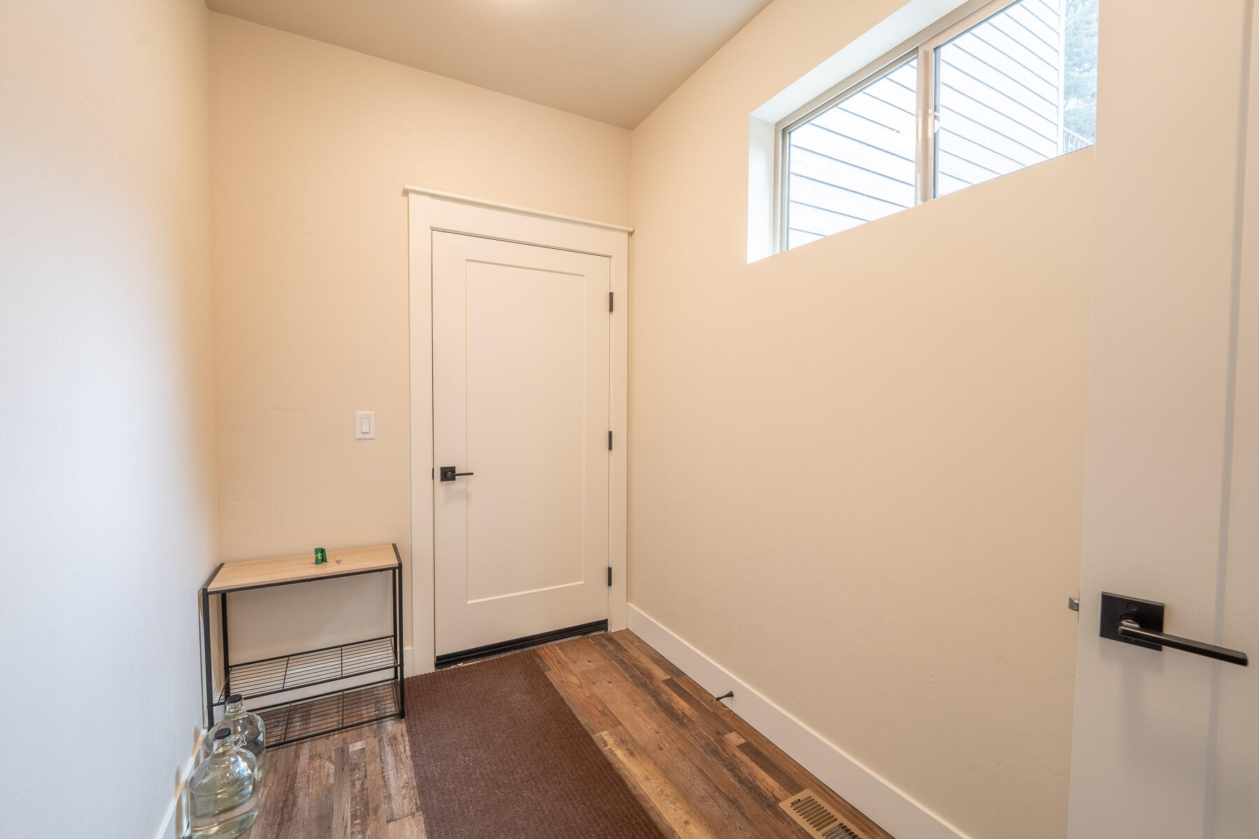 701 North 2nd Avenue Hailey, ID 83333 - Photo 16 of 27 Garage entry