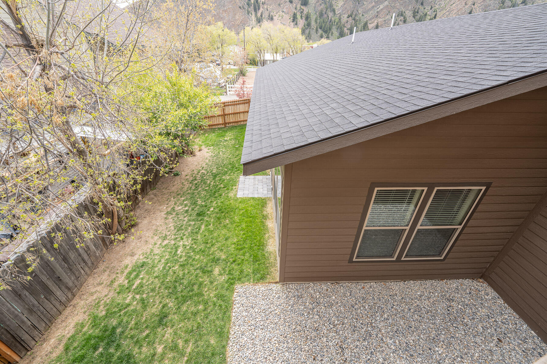 701 North 2nd Avenue Hailey, ID 83333 - Photo 17 of 27 Side Yard