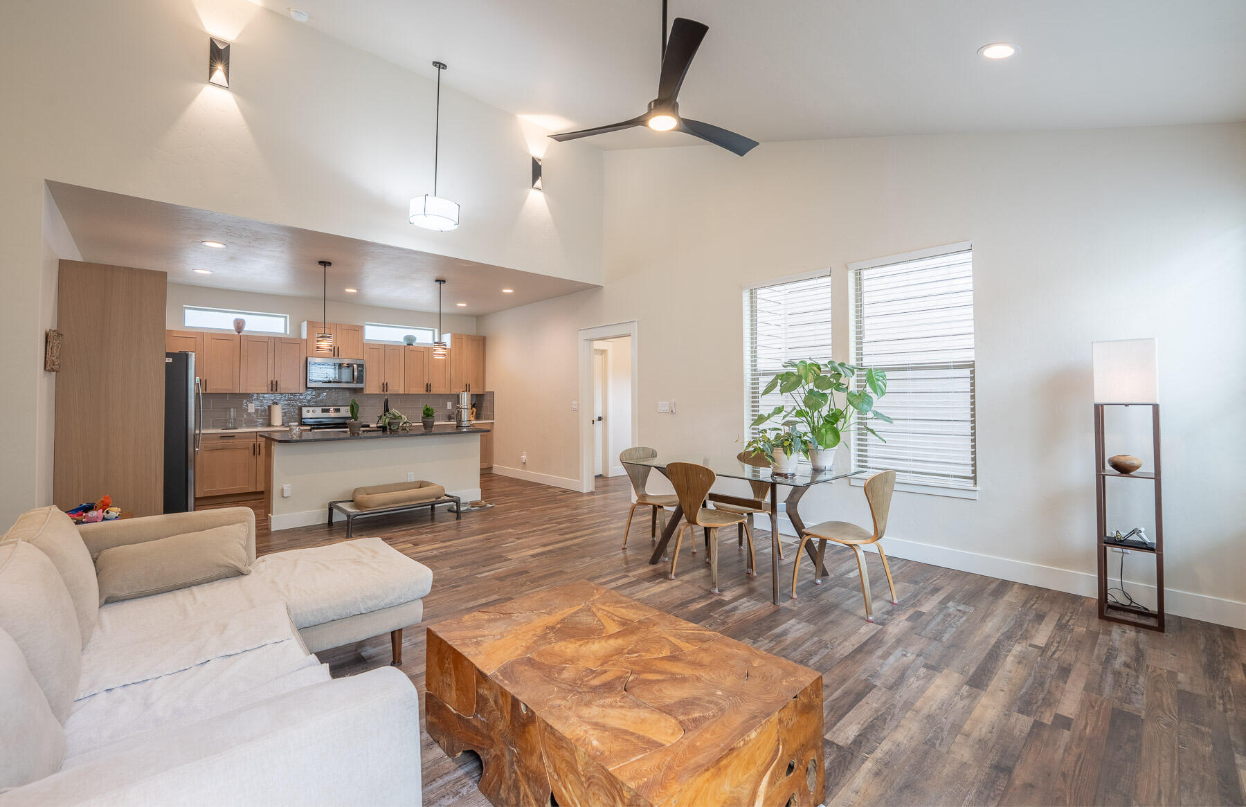 701 North 2nd Avenue Hailey, ID 83333 - Photo 8 of 27 Living Room