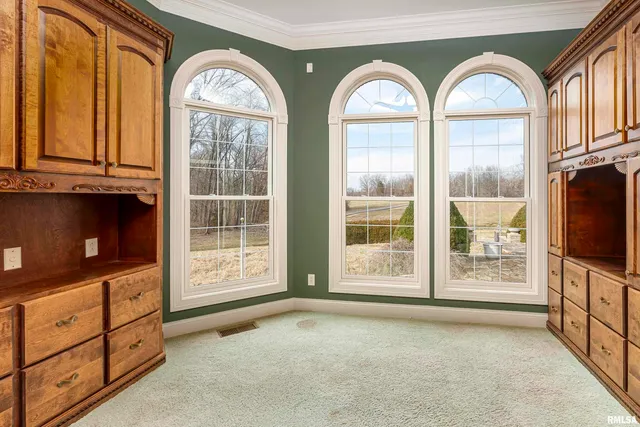 $865,000 | 3115 West Striegel Road, Carbondale, IL 62901