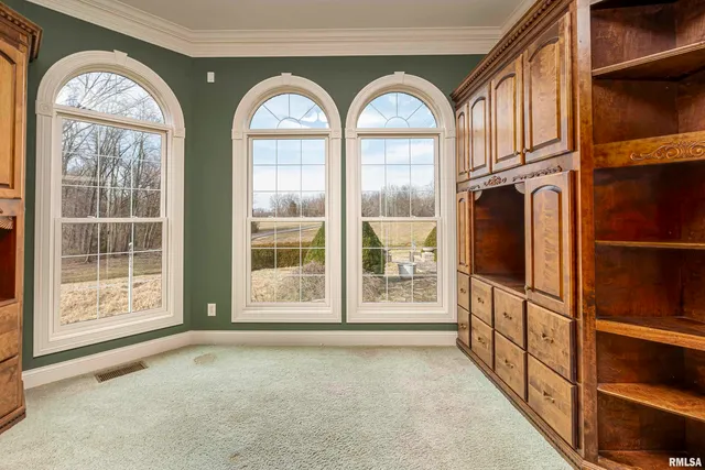 $865,000 | 3115 West Striegel Road, Carbondale, IL 62901