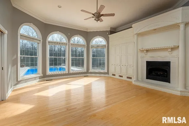 $865,000 | 3115 West Striegel Road, Carbondale, IL 62901