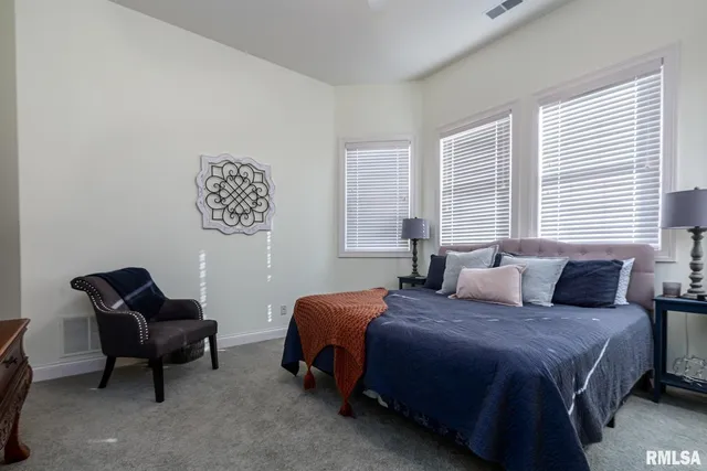 $865,000 | 3115 West Striegel Road, Carbondale, IL 62901