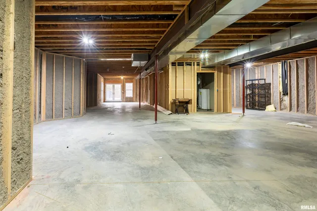 $865,000 | 3115 West Striegel Road, Carbondale, IL 62901