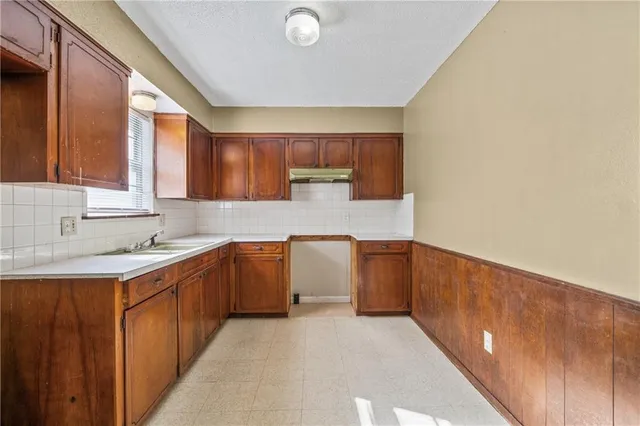 $199,500 | 100 South Oxford Avenue, Independence, MO 64053