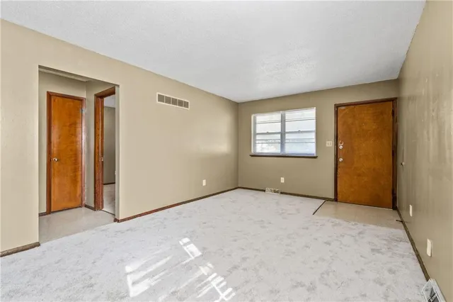 $199,500 | 100 South Oxford Avenue, Independence, MO 64053