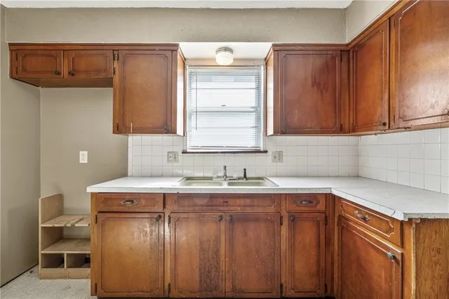 $199,500 | 100 South Oxford Avenue, Independence, MO 64053