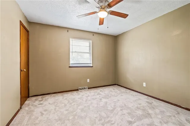 $199,500 | 100 South Oxford Avenue, Independence, MO 64053