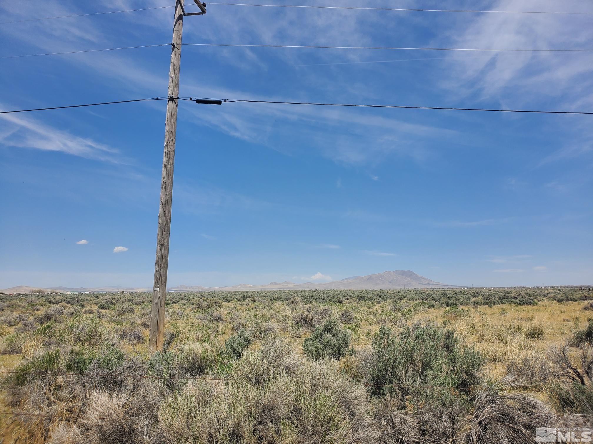 9-040-21 Muddy Road Winnemucca, NV 89445 - Photo 2 of 7 a view of a room with a mountain
