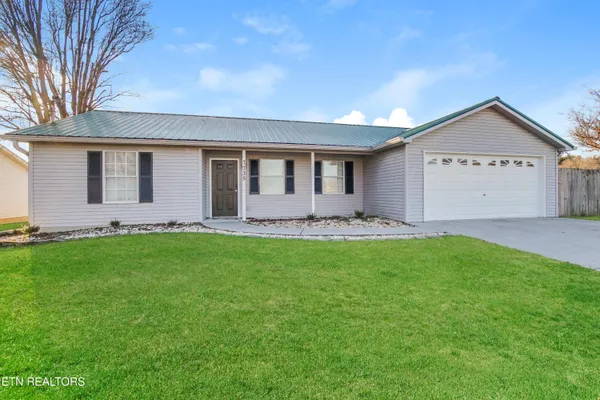 $1,975 | 7735 Bellchase Lane, Knoxville, TN 37918