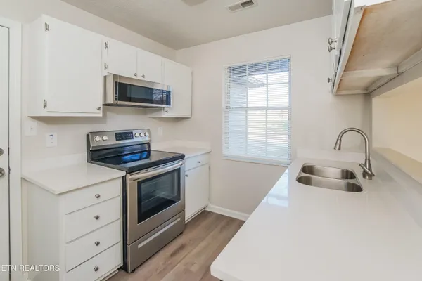 $1,975 | 7735 Bellchase Lane, Knoxville, TN 37918