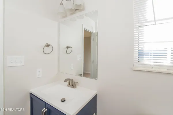 $1,975 | 7735 Bellchase Lane, Knoxville, TN 37918