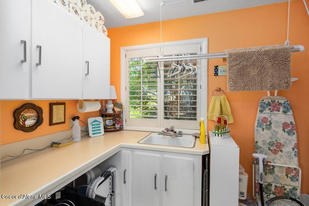 2912 East Fernan Hill Road Coeur D'Alene, ID 83814 - Photo 14 of 21 Laundry Room (2)