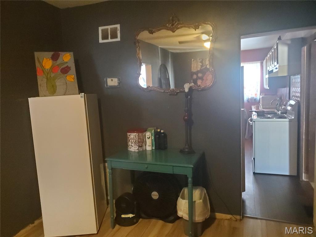 861 Pershing Street East St. Louis, IL 62203 - Photo 14 of 58