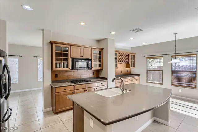 $2,700 | 186 Rising Mesa Court, Henderson, NV 89012