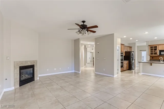 $2,700 | 186 Rising Mesa Court, Henderson, NV 89012