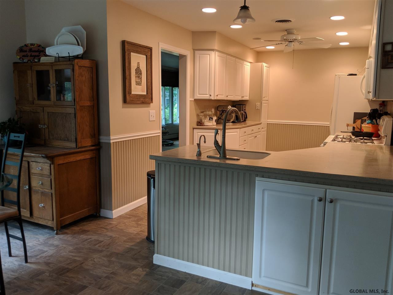 97 Mosher Road Bethlehem, NY 12054 - Photo 7 of 29 Photo 7