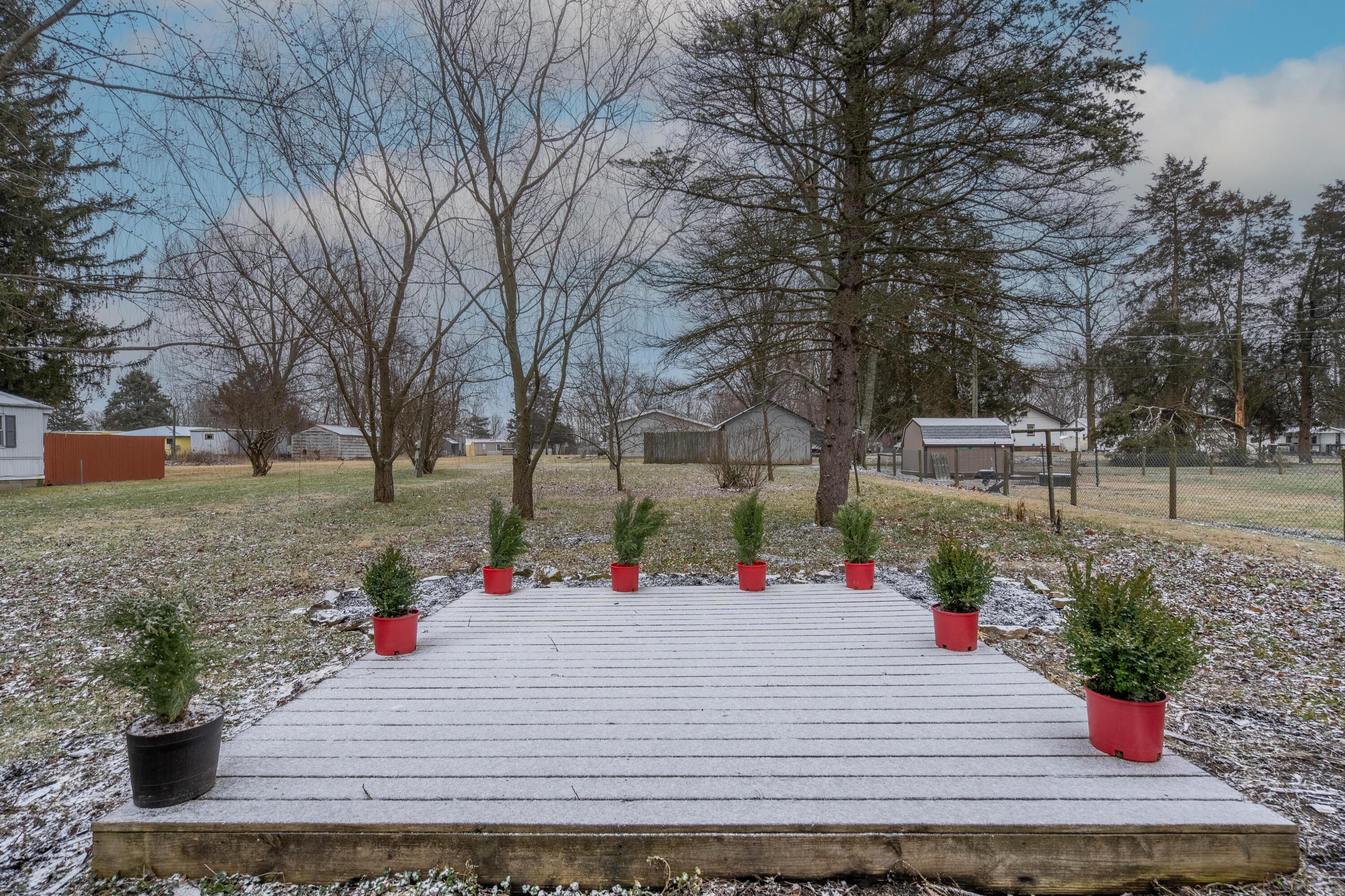 244 North Swain Avenue La Rue, OH 43332 - Photo 23 of 23 Deck