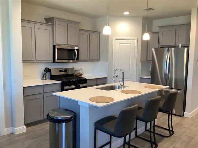 $2,500 | 156 Hawksbill Lane, Rhome, TX 76078