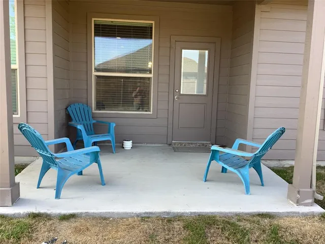 $2,500 | 156 Hawksbill Lane, Rhome, TX 76078