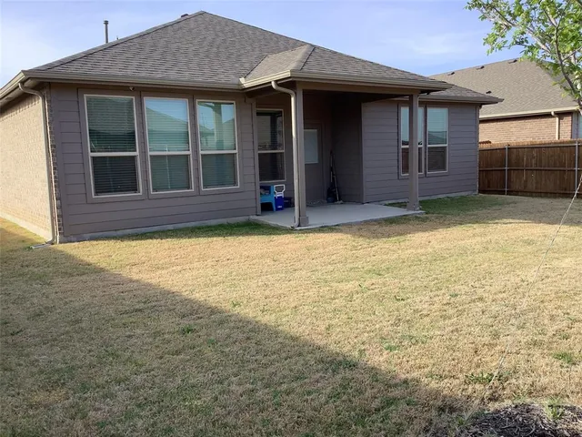 $2,500 | 156 Hawksbill Lane, Rhome, TX 76078