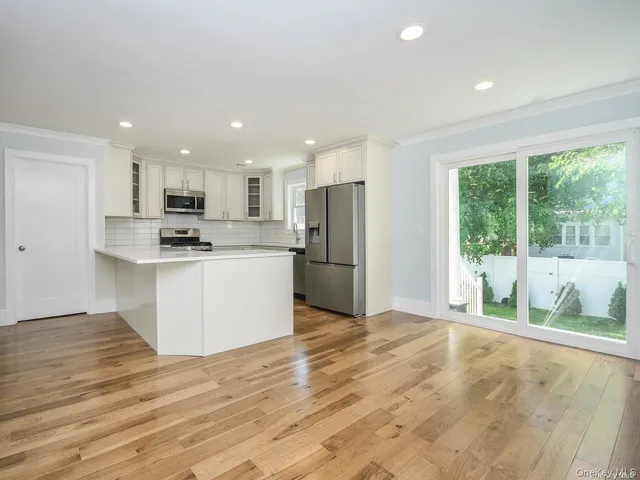 $6,500 | 59 B Hickory Road, Port Washington, NY 11050