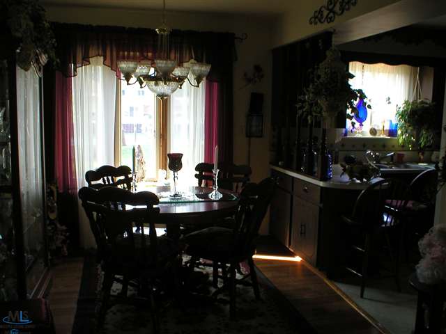 7273 Cardinal Road Algonac, MI 48001 - Photo 10 of 17 31107921-9.JPG