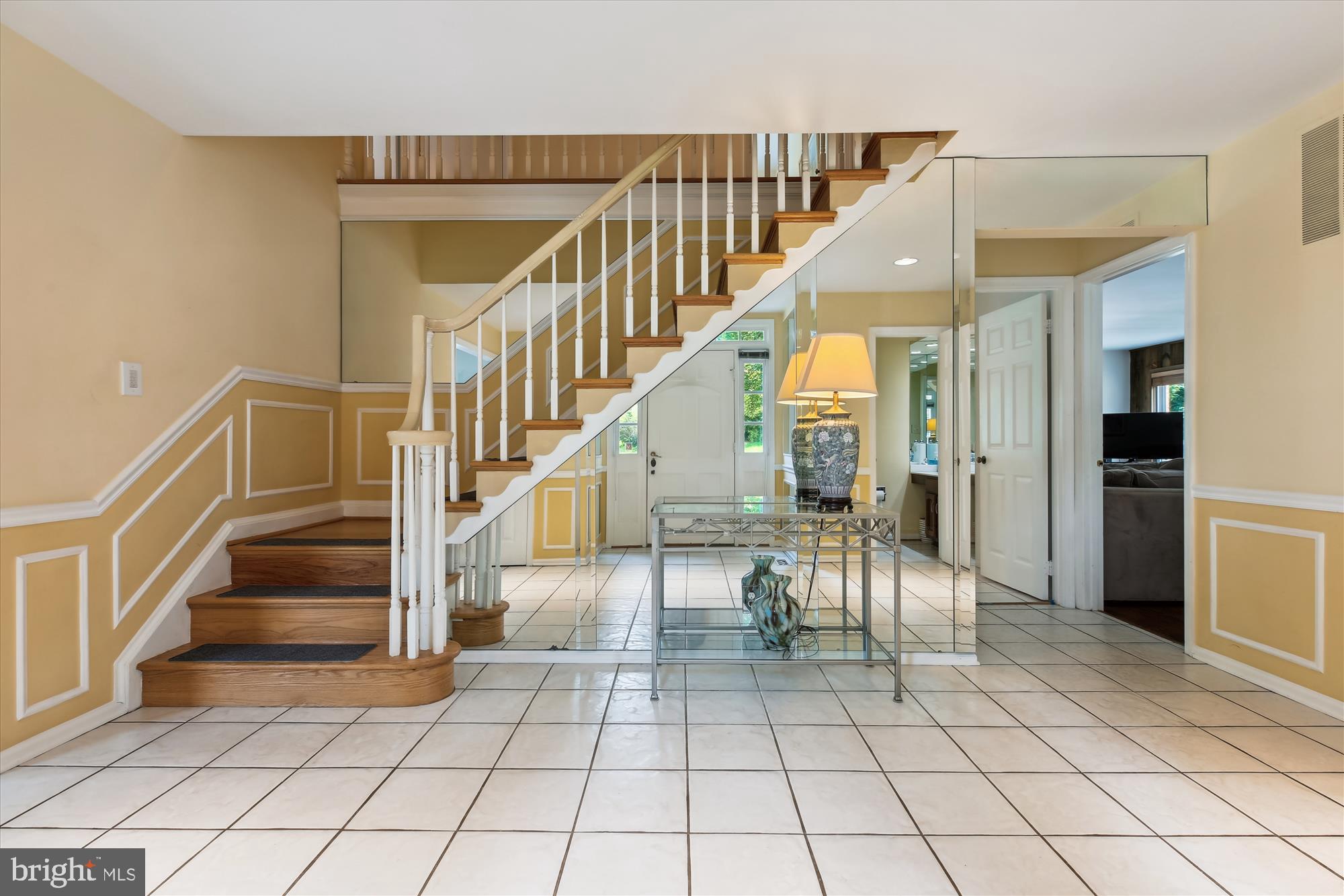 9417 Reach Road Potomac, MD 20854 - Photo 24 of 67 Foyer