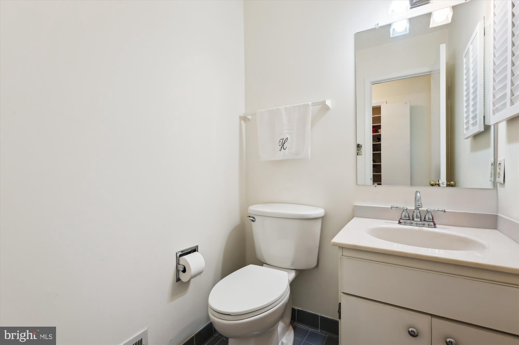 9417 Reach Road Potomac, MD 20854 - Photo 31 of 67 Primary Bathroom