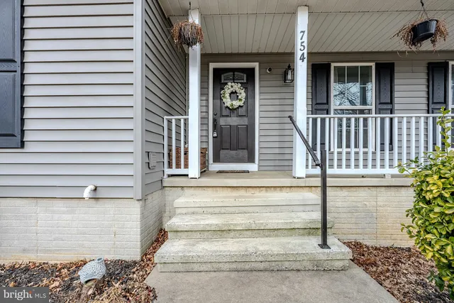 $480,000 | 754 Mulligan Lane, Westminster, MD 21158
