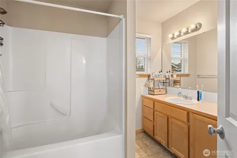 $505,000 | 18135 72nd Avenue East, Puyallup, WA 98375