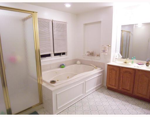 136 Powell Road Butler, PA 16002 - Photo 6 of 8 Master Bath/Spa.