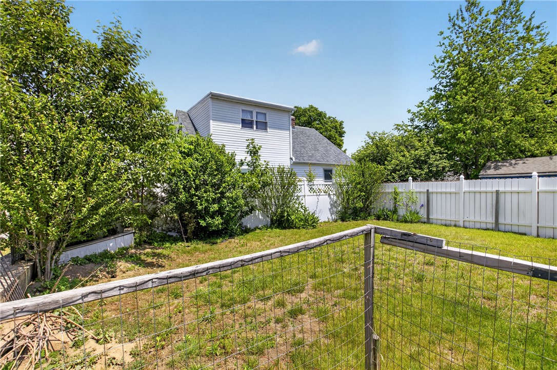 289 Legion Way Cranston, RI 02910 - Photo 21 of 34