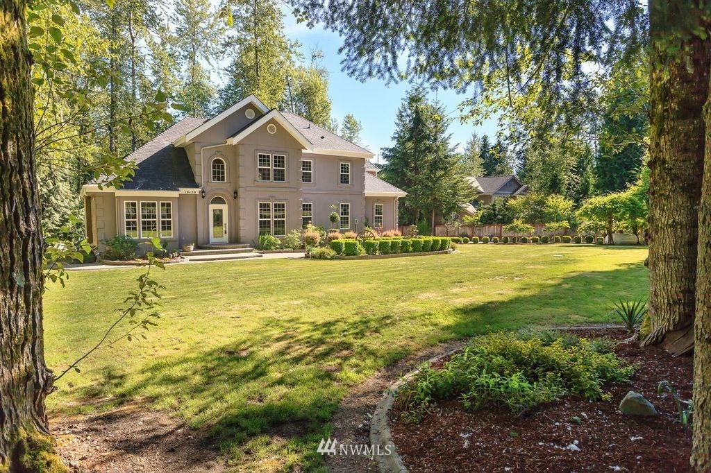 19139 Southeast 213th Street Renton, WA 98058 - Photo 1 of 25 Gallery Image 1
