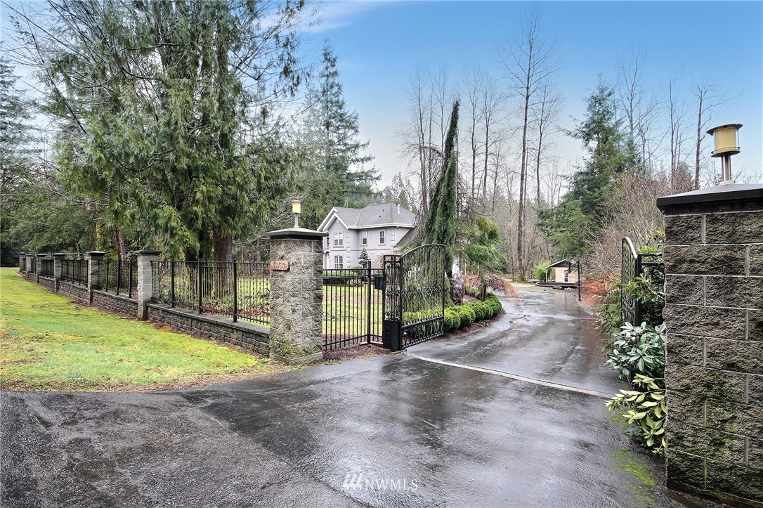 19139 Southeast 213th Street Renton, WA 98058 - Photo 2 of 25 Gallery Image 2