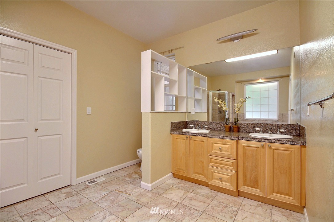 19139 Southeast 213th Street Renton, WA 98058 - Photo 14 of 25 Gallery Image 14