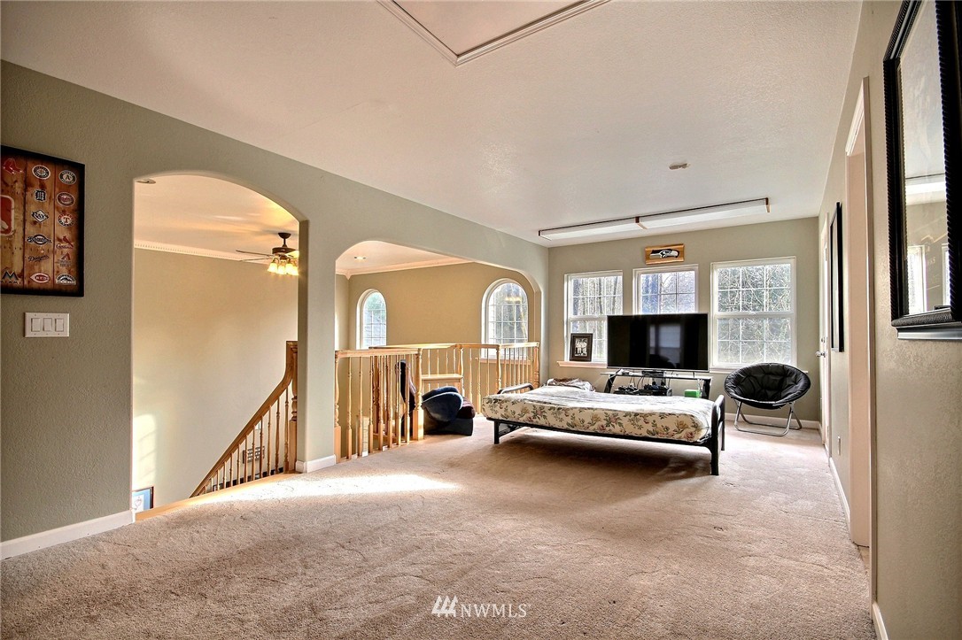 19139 Southeast 213th Street Renton, WA 98058 - Photo 15 of 25 Gallery Image 15