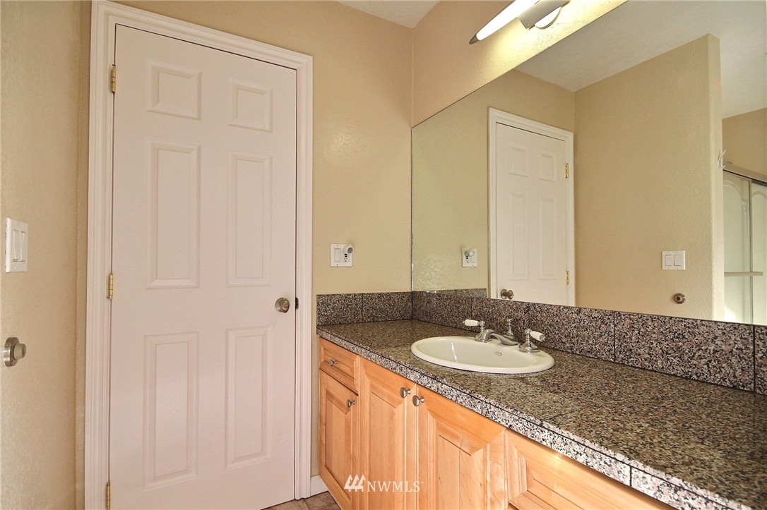 19139 Southeast 213th Street Renton, WA 98058 - Photo 20 of 25 Gallery Image 20