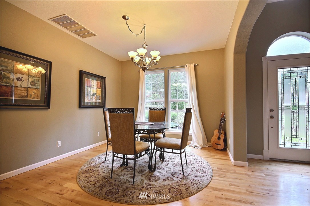 19139 Southeast 213th Street Renton, WA 98058 - Photo 3 of 25 Gallery Image 3