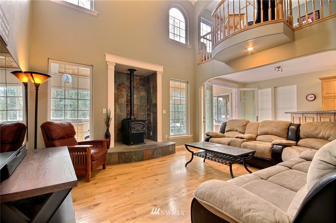19139 Southeast 213th Street Renton, WA 98058 - Photo 6 of 25 Gallery Image 6