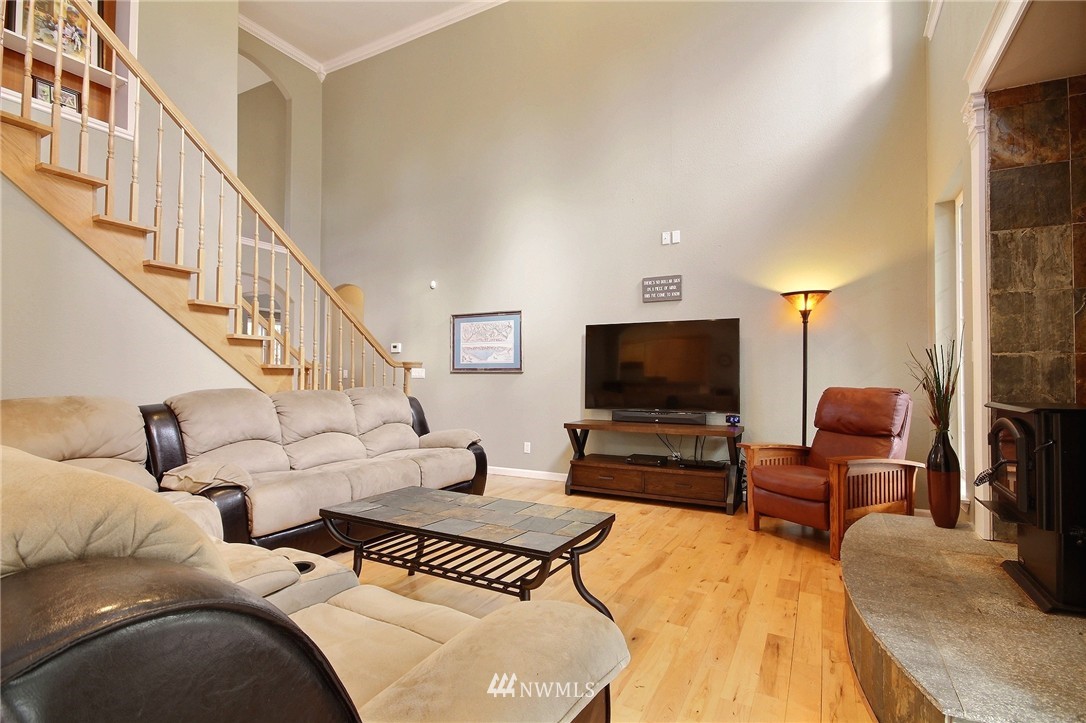 19139 Southeast 213th Street Renton, WA 98058 - Photo 7 of 25 Gallery Image 7