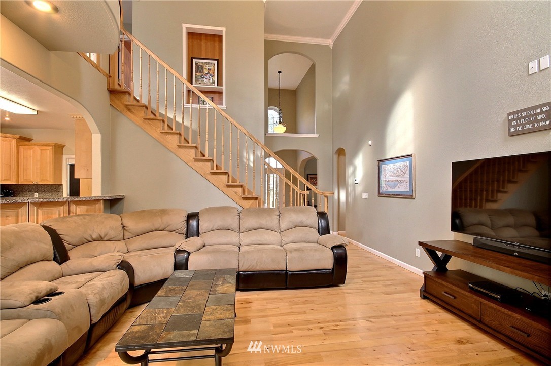 19139 Southeast 213th Street Renton, WA 98058 - Photo 8 of 25 Gallery Image 8